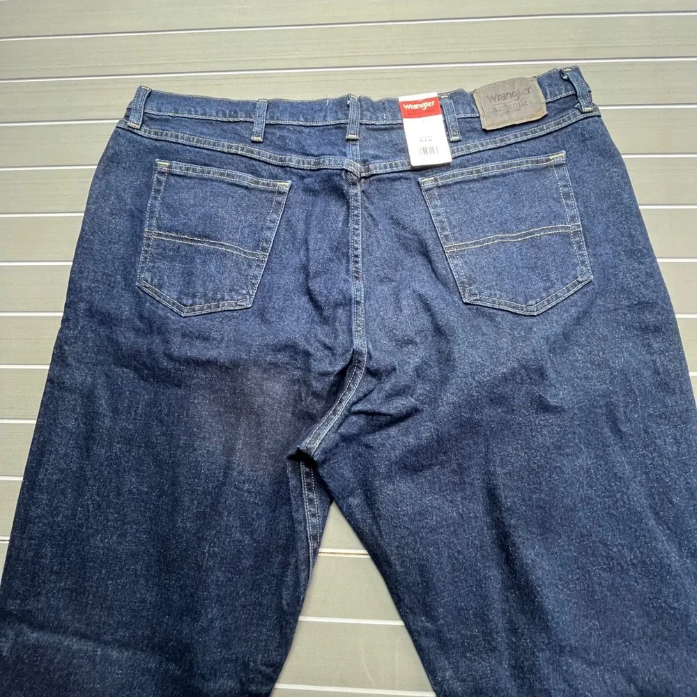 Wrangler Authentics Men's Dark Wash Straight Leg Denim Jeans Size 42x32‎